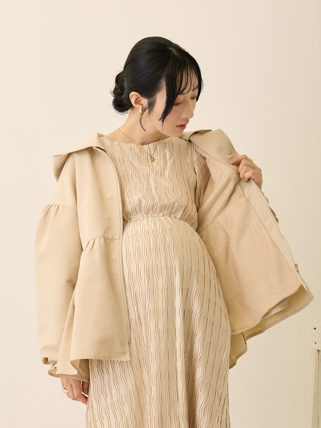 フード付きペプラムライトアウター Beige