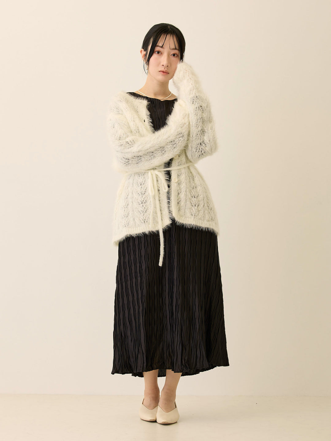 リボン付きニットカーデ White