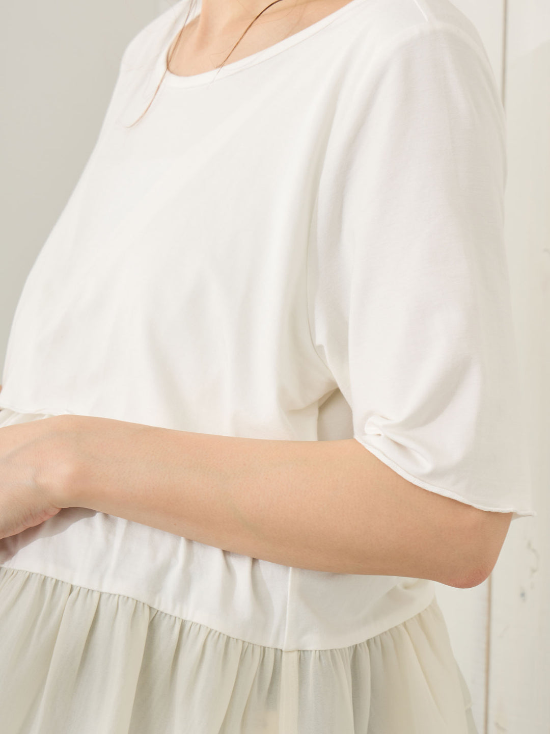レイヤード風フリルトップス Pale pink