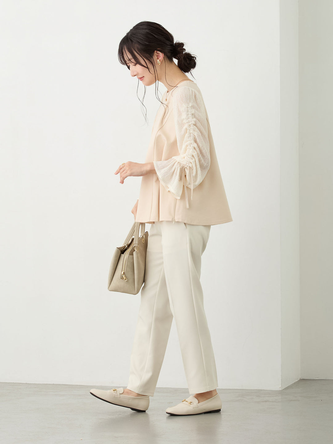 セレモニー対応・美脚見えマタニティテーパードパンツ Ivory