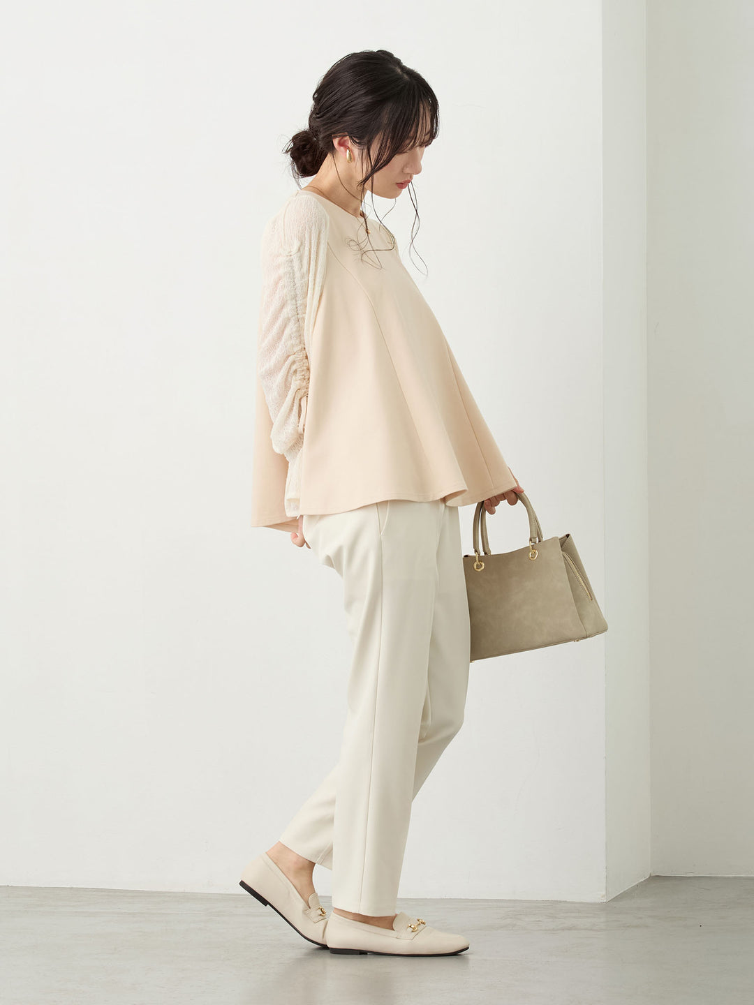 セレモニー対応・美脚見えマタニティテーパードパンツ Ivory