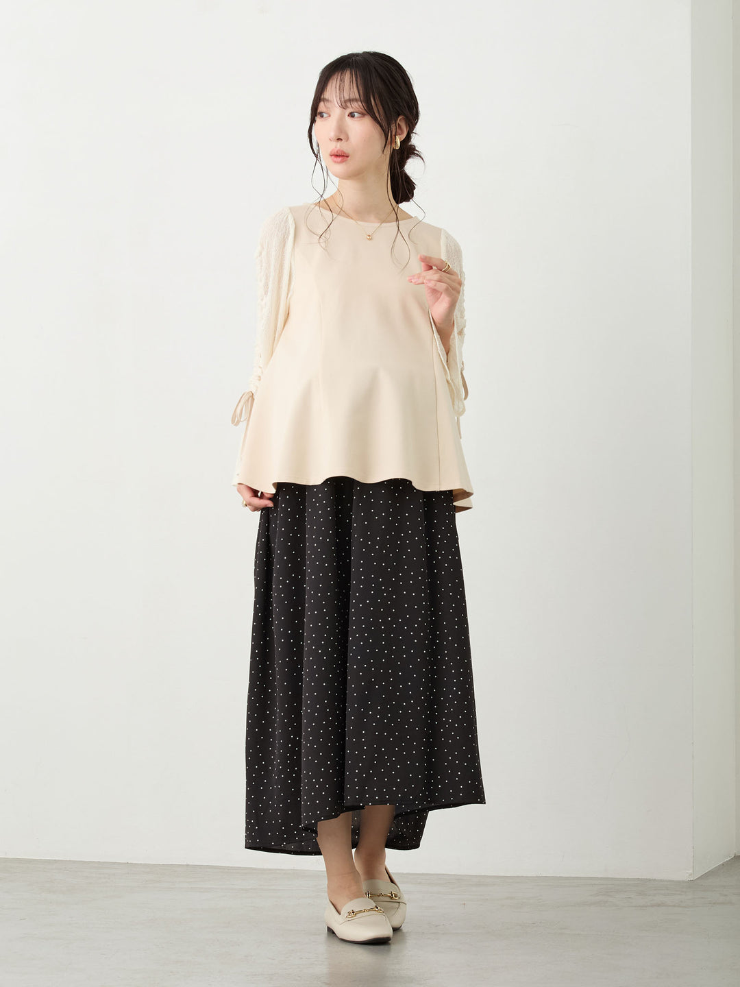 シャーリング袖レーストップス Beige
