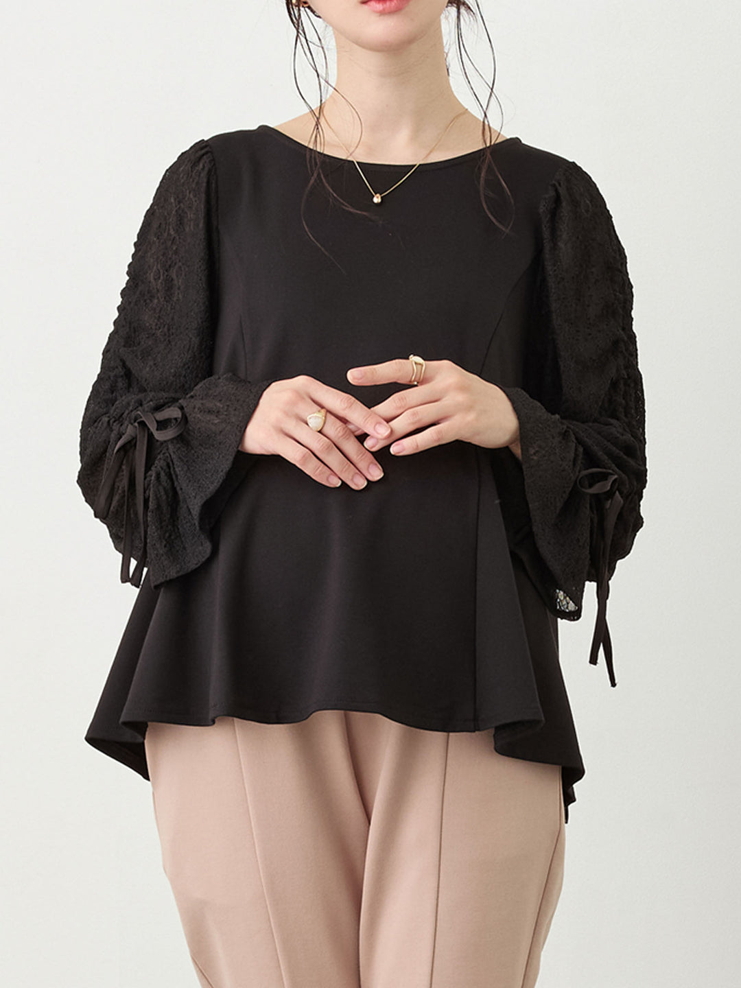シャーリング袖レーストップス Black