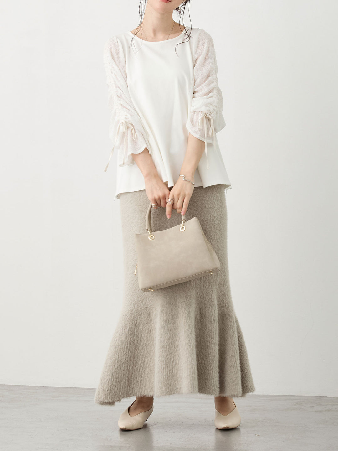 シャーリング袖レーストップス White