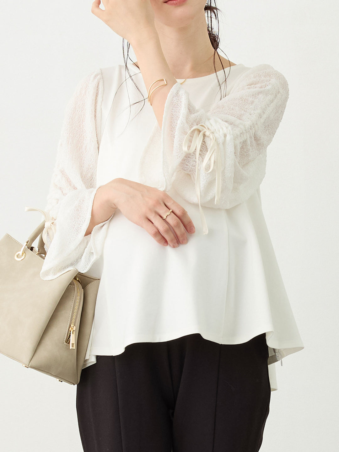 シャーリング袖レーストップス White