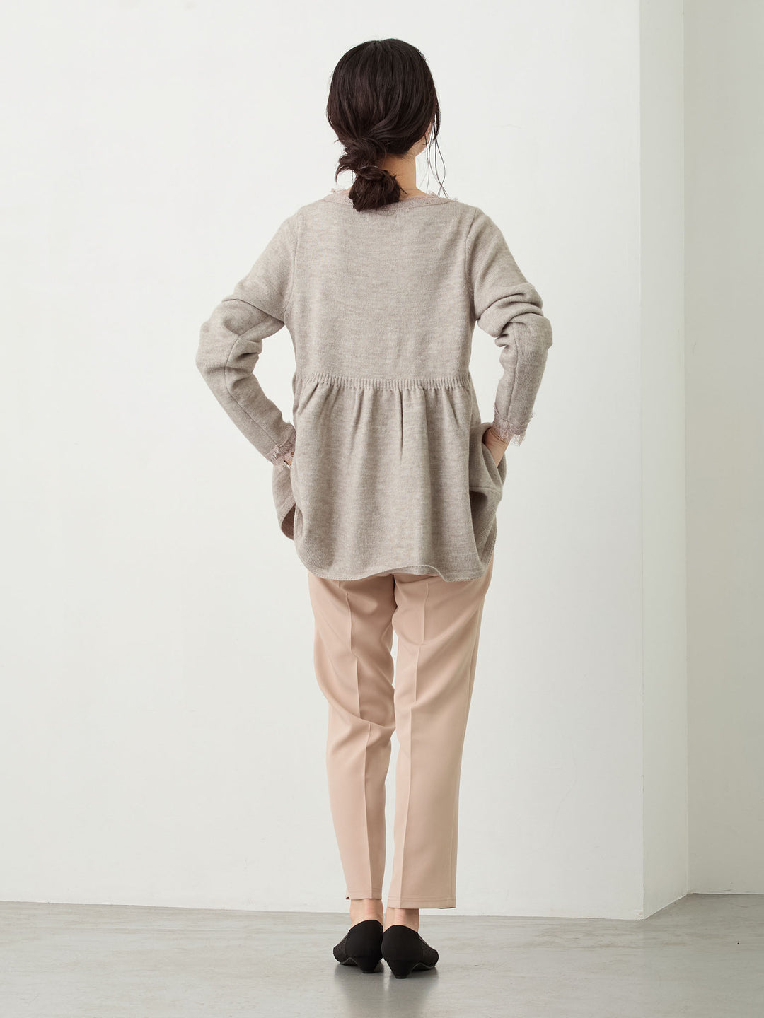セレモニー対応・美脚見えマタニティテーパードパンツ Beige