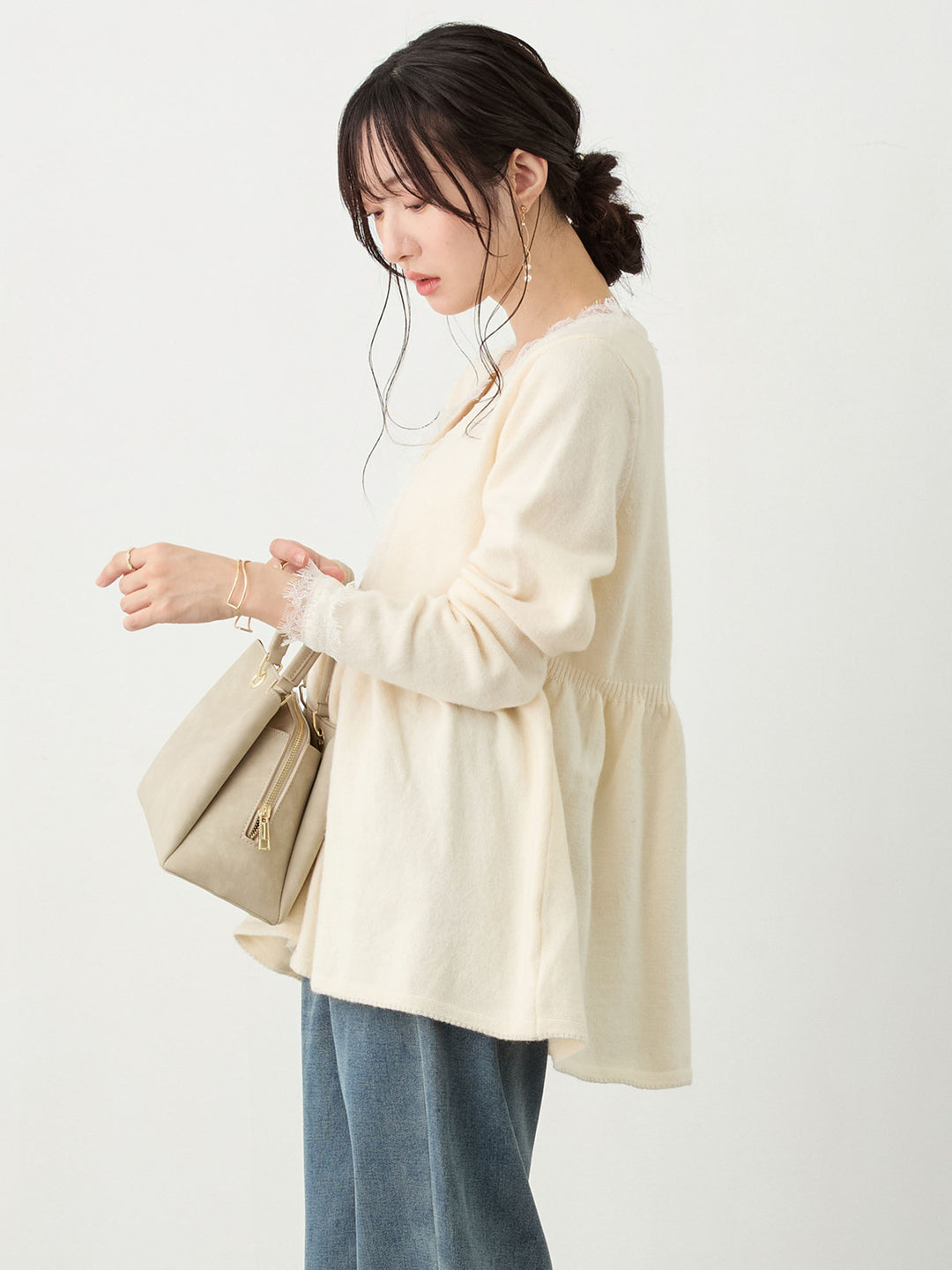 レース付きニット Ivory