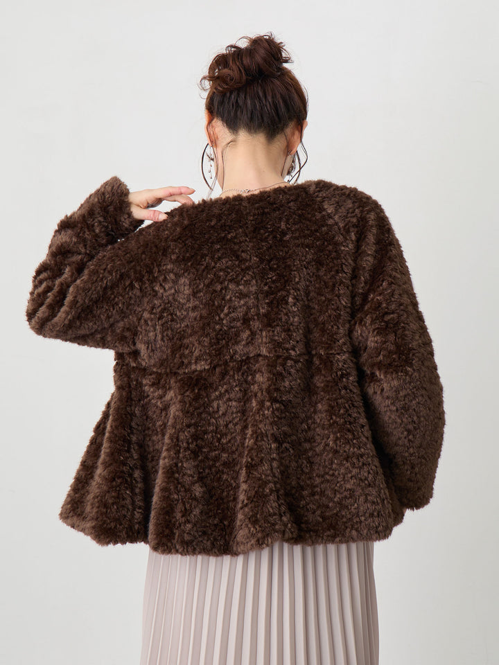 ダッカー付きフラッフィーアウター Brown