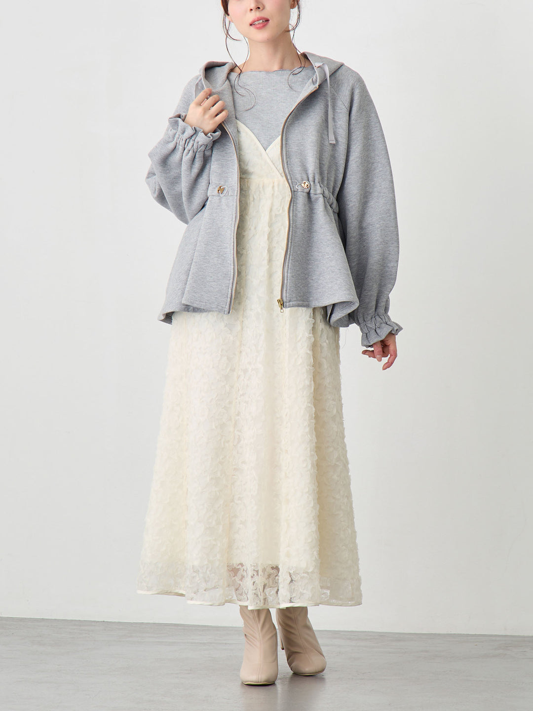 ダッカー付きダンボールライトアウター Gray