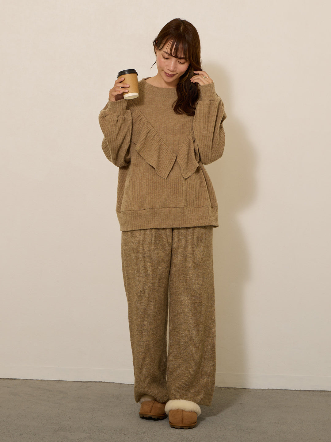 蓬松罗纹针织裤，米色