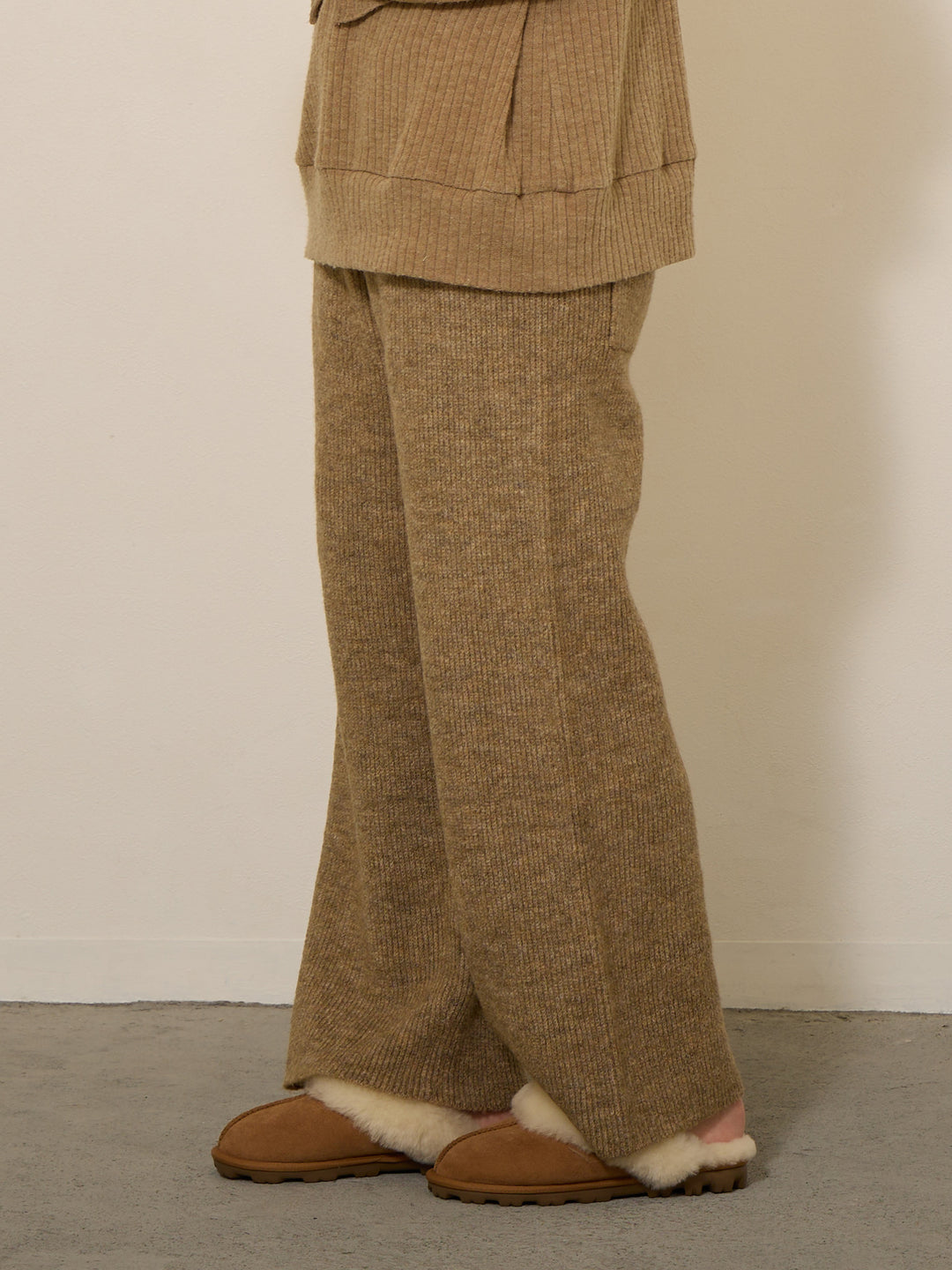 蓬松罗纹针织裤，米色