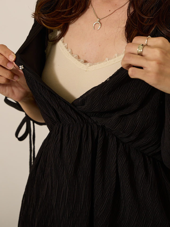 [Maternity/Nursing Clothes] Cache-coeur sleeve ribbon blouse Black 