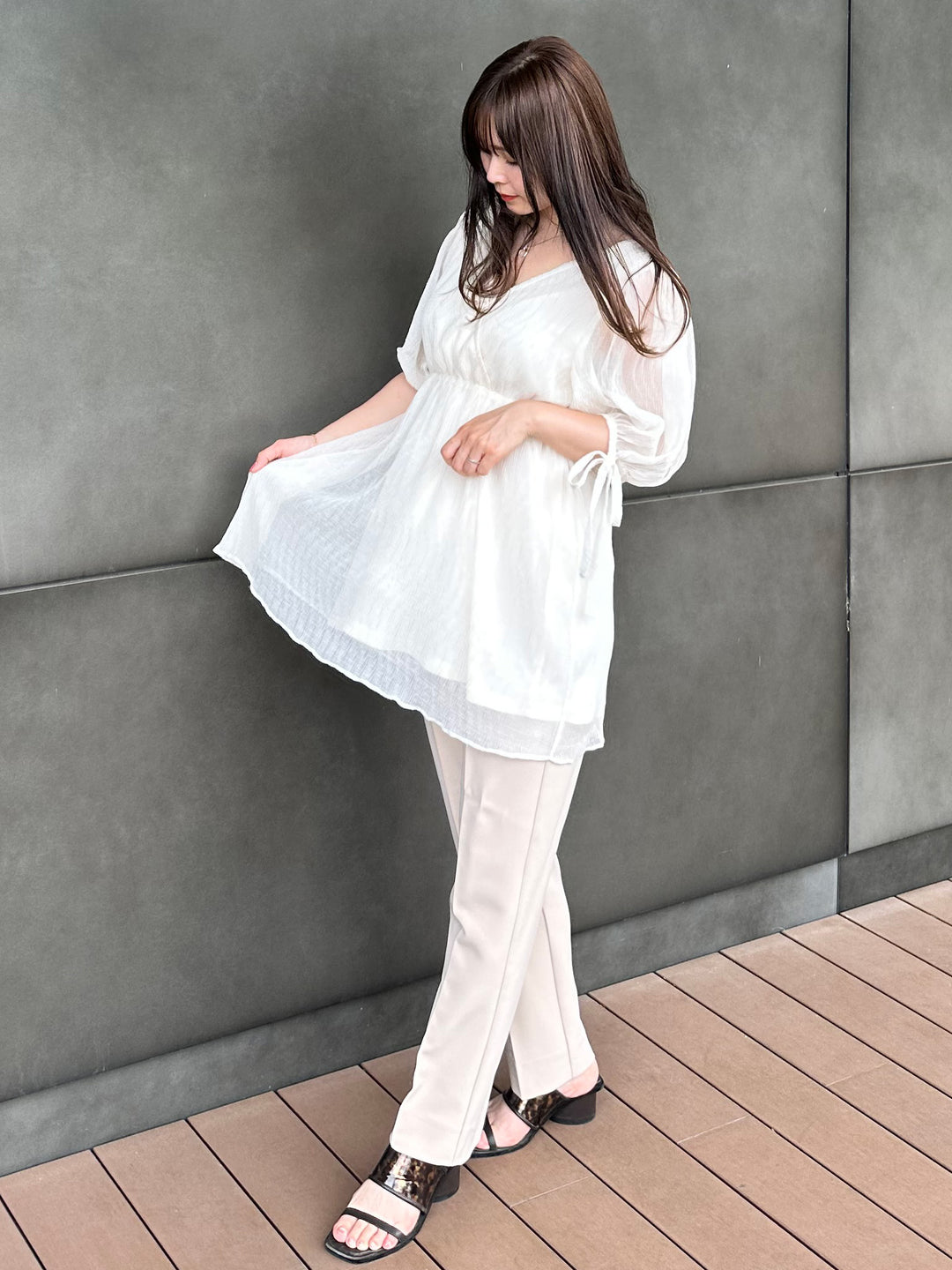 [Maternity/Nursing Clothes] Cache-coeur sleeve ribbon blouse Ivory 