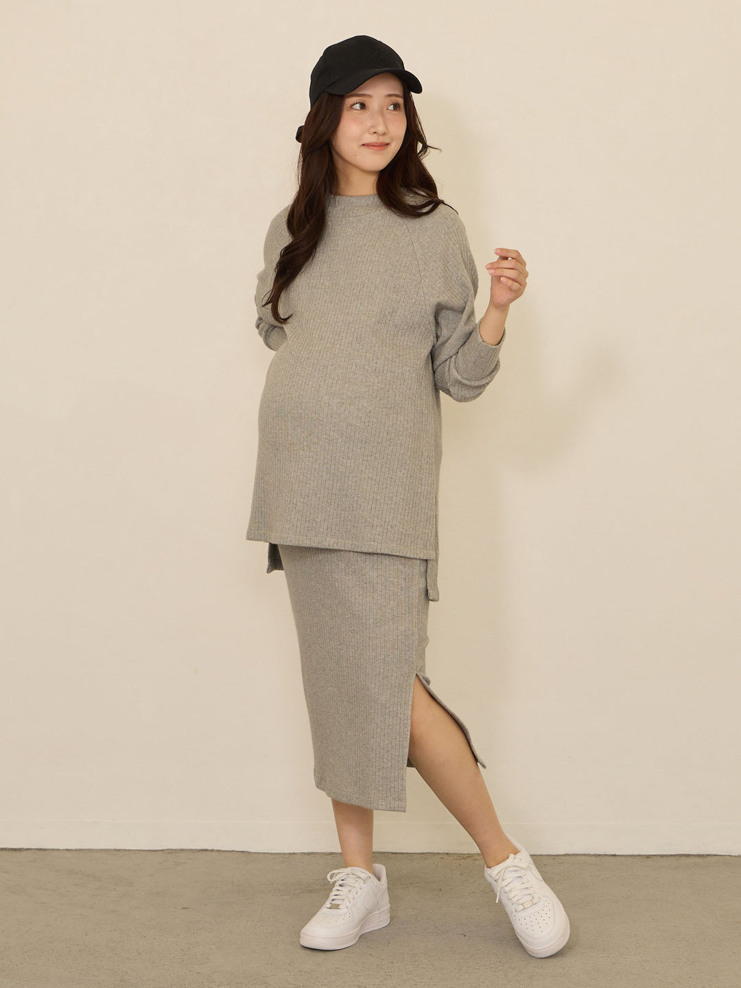 [Maternity/Nursing Clothes] Simple rib knit top with integrated nursing cape Gray