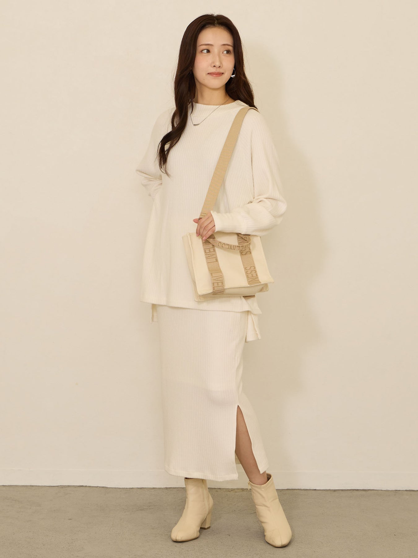 hn066wht_maternity_nursing_kni