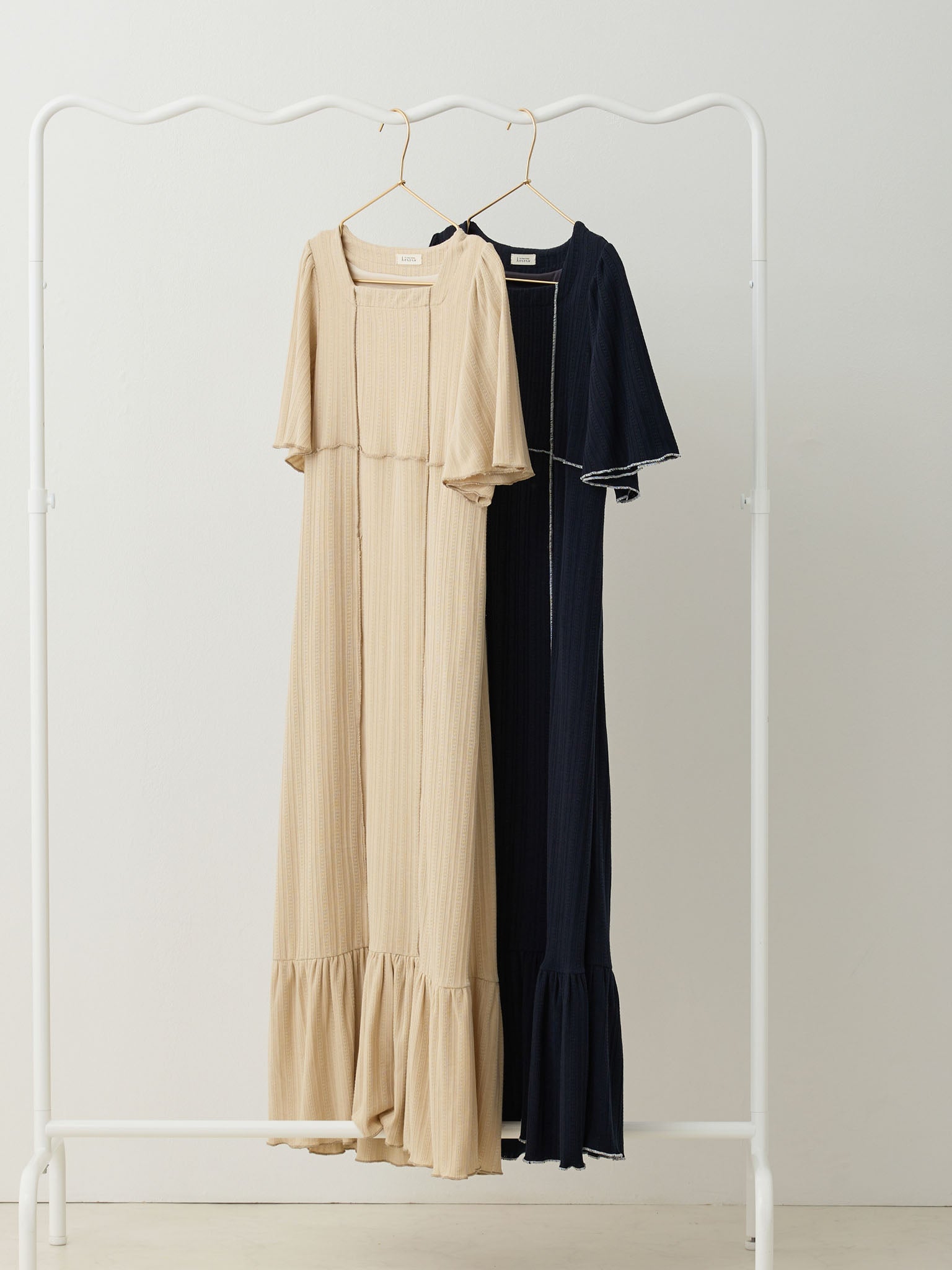 メローデザインワンピース Beige – honono for mom&baby