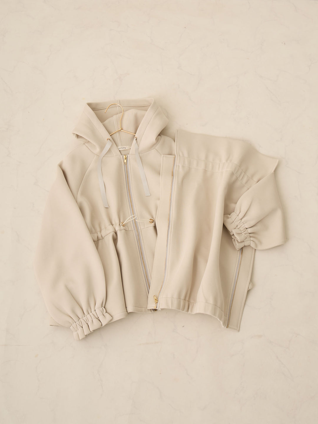 ダッカー付きダンボールライトアウター Gray