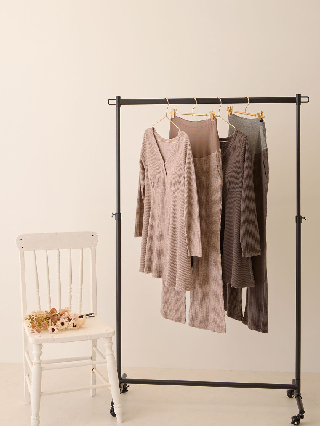 喇叭裤配腹带，棕色