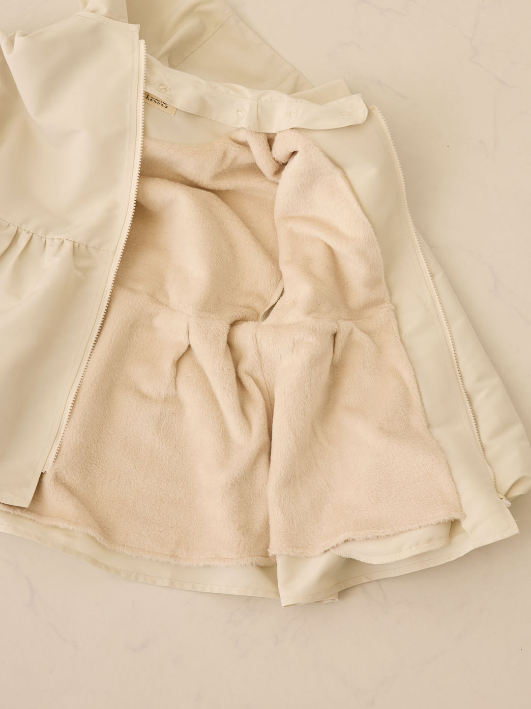 フード付きペプラムライトアウター Beige