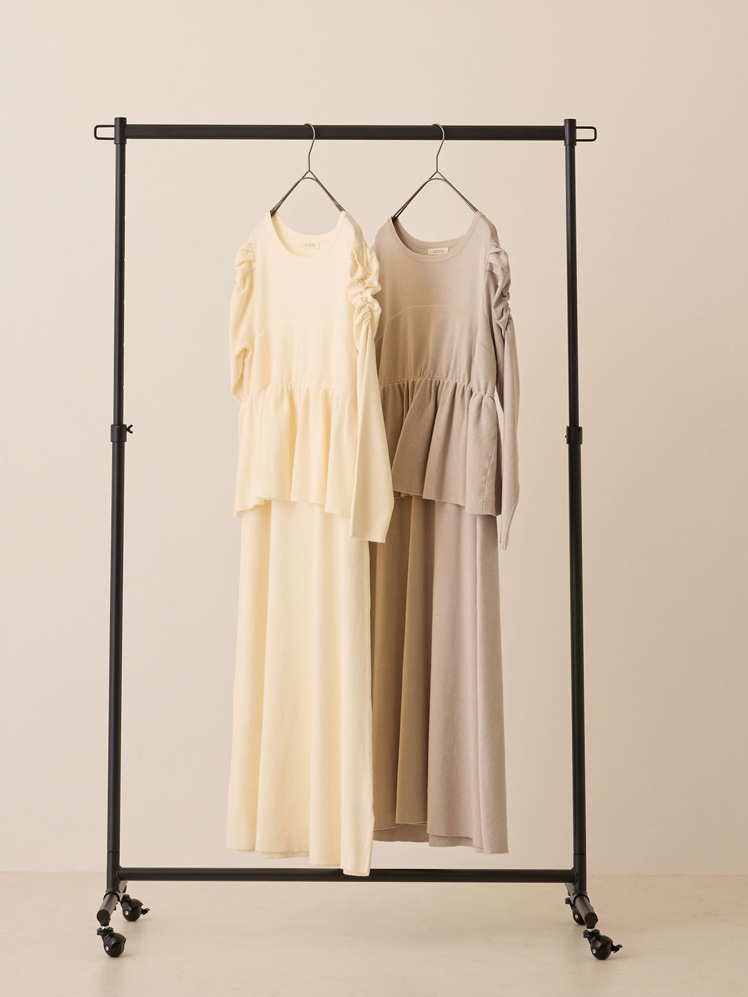 ニットペプラムワンピース Ivory