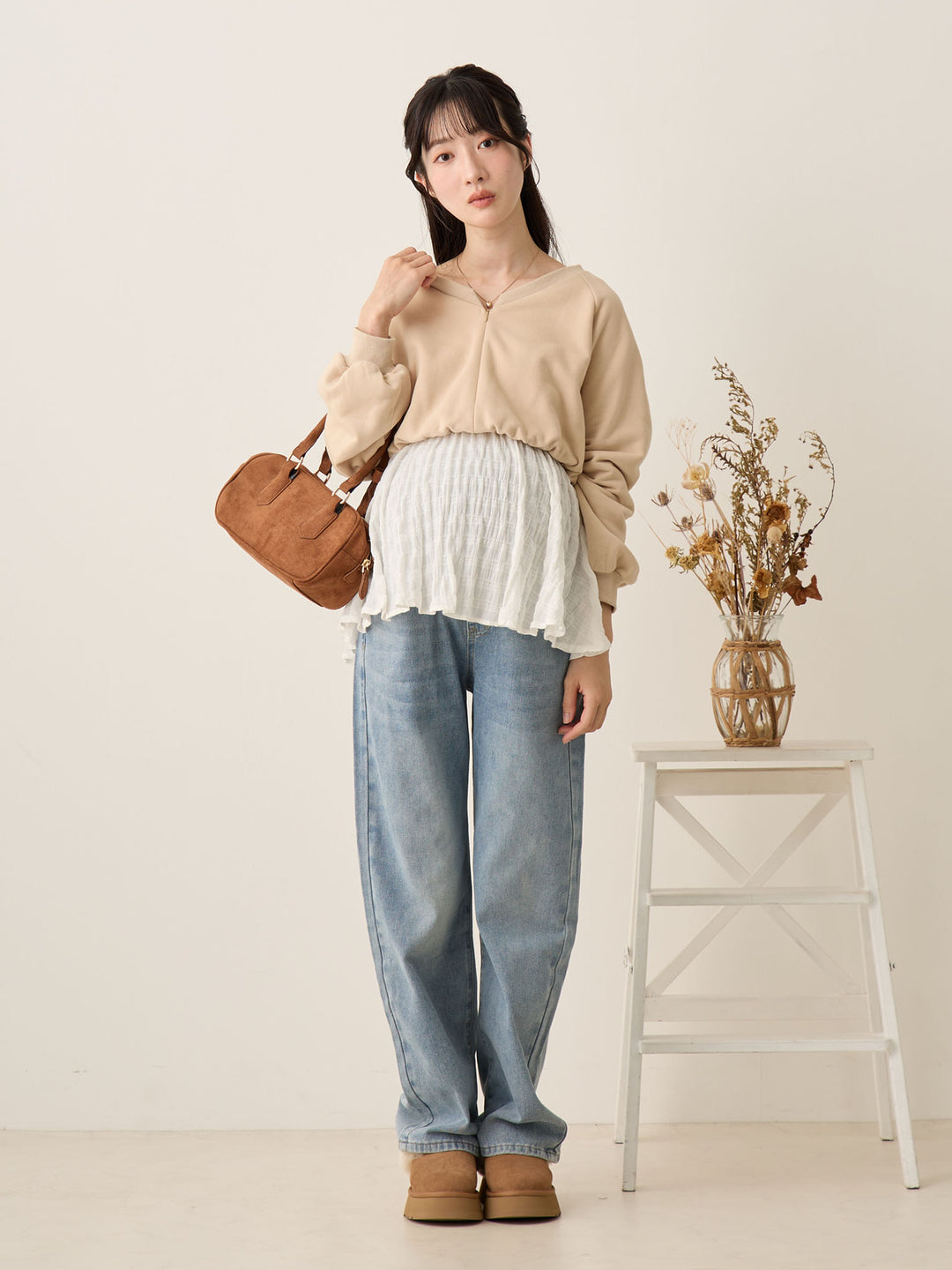 米色多层运动衫