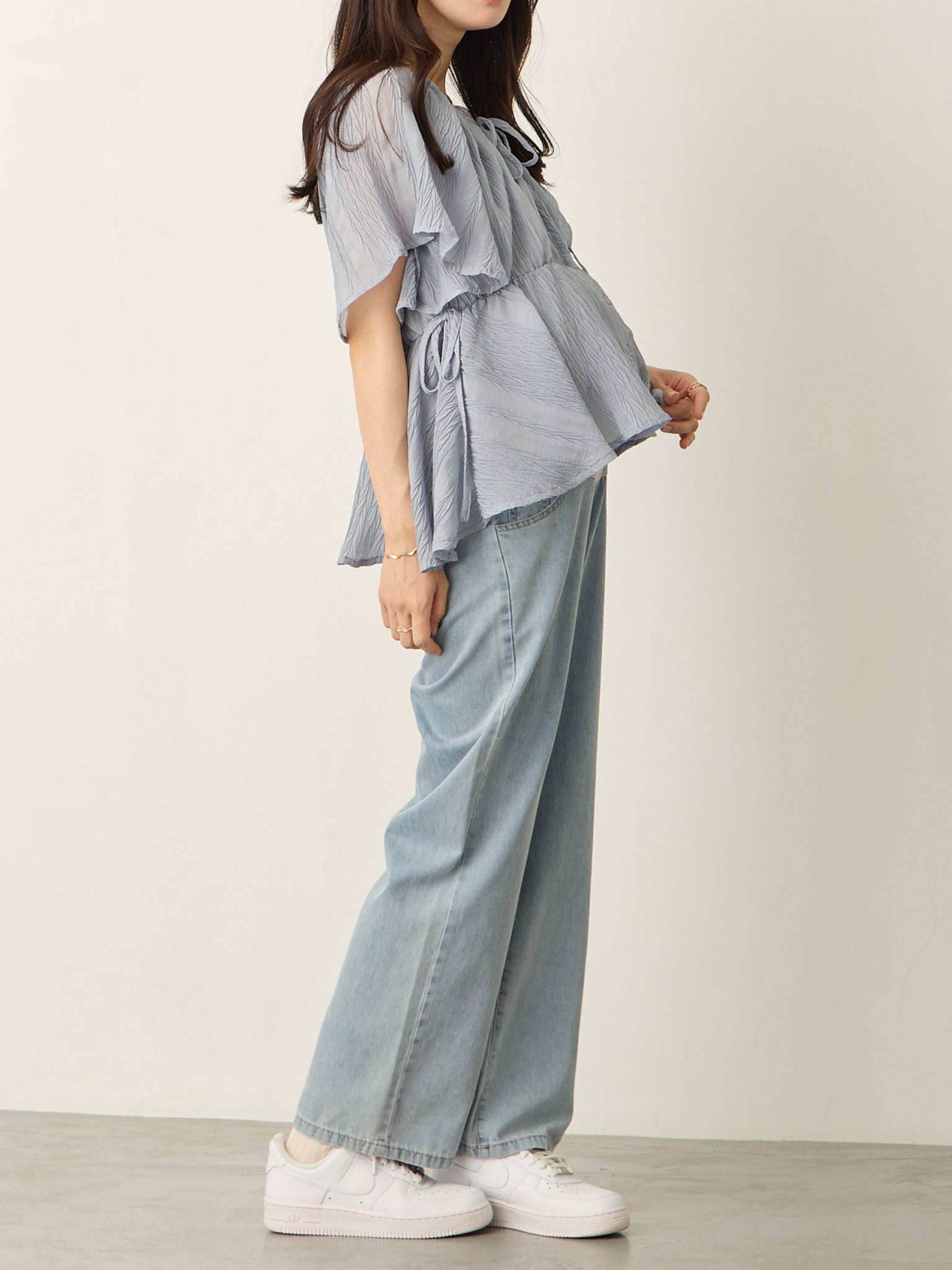 Light blue thin denim long pants