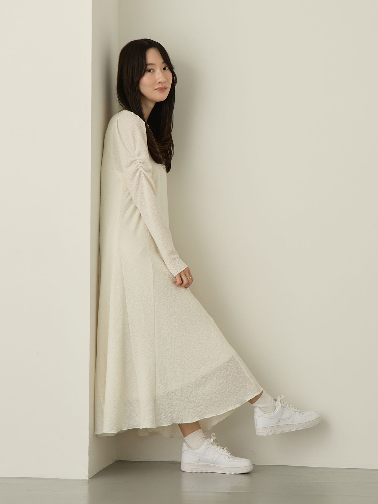 【マタニティ・授乳服】2wayギャザースリーブワンピース Ivory