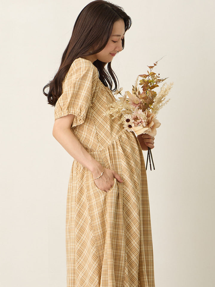 米色泡泡袖格纹连衣裙