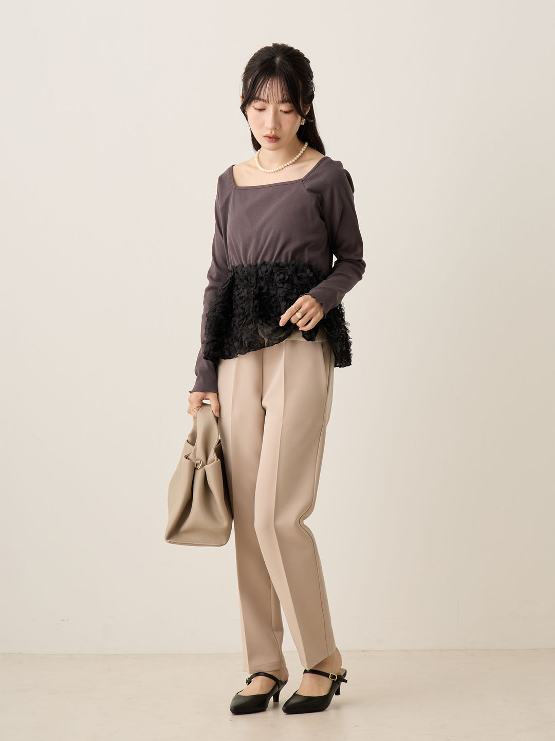 セレモニー対応・美脚見えマタニティテーパードパンツ Beige