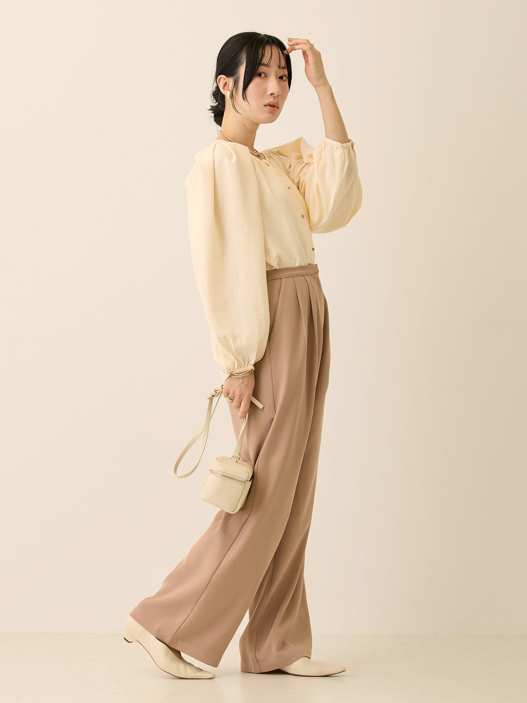 タックスリーブギャザーブラウス Ivory