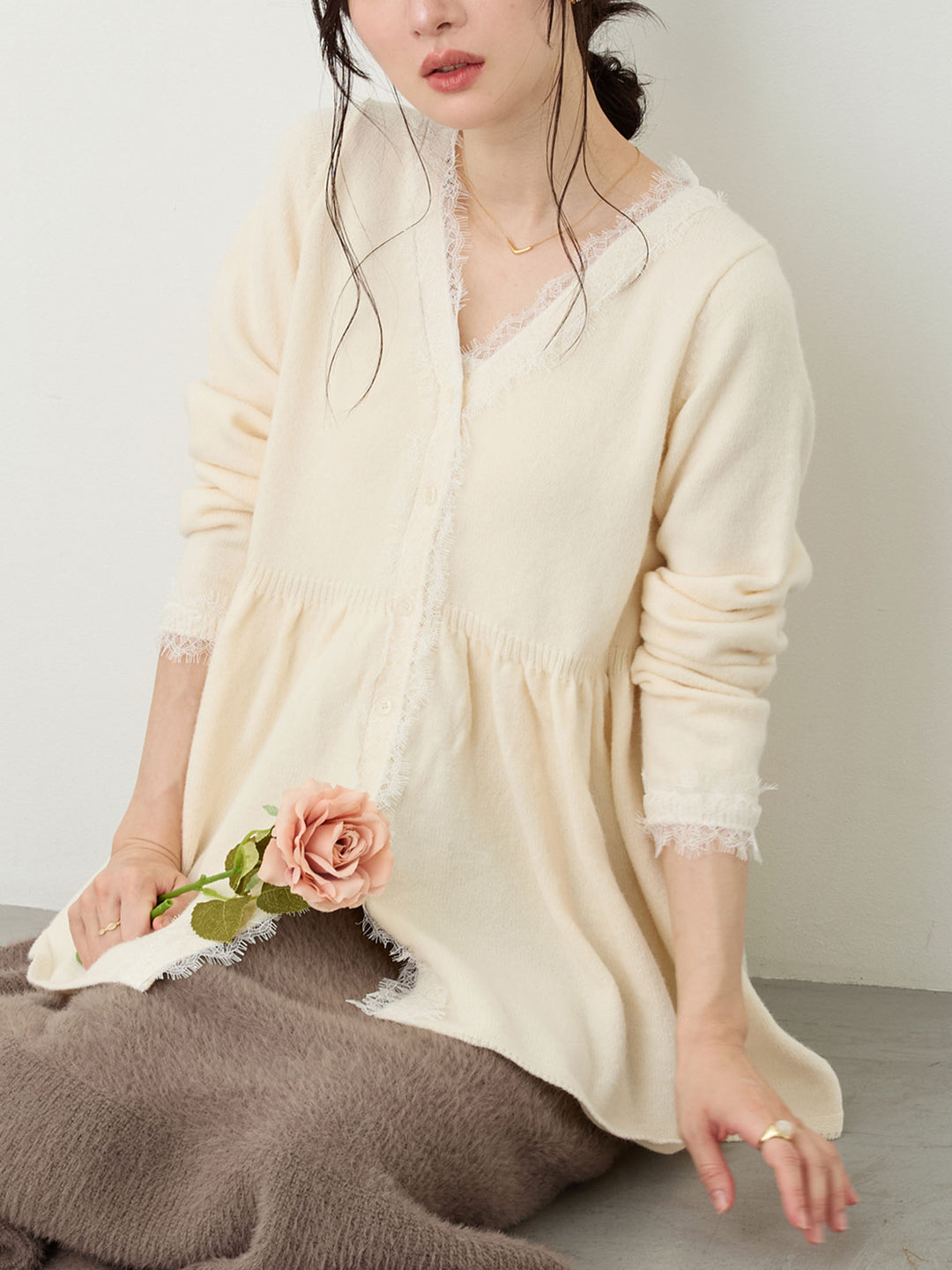 レース付きニット Ivory