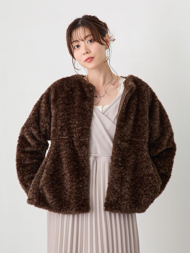 ダッカー付きフラッフィーアウター Brown